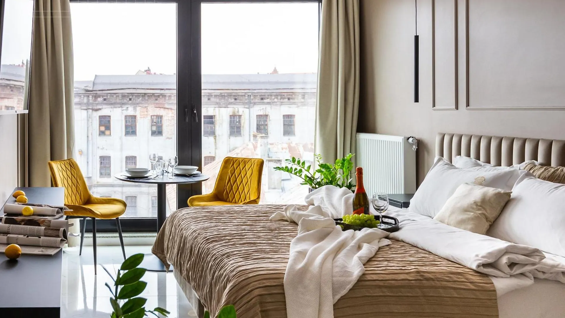 Fragola Apartments Rajska 3 - Modern Studios, Park Krasków Ξενοδοχείο με διαμερίσματα
